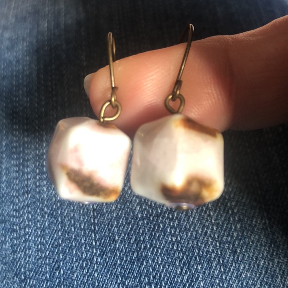 🇺🇸🍁Pretty stone cube earrings - Picture 2 of 2